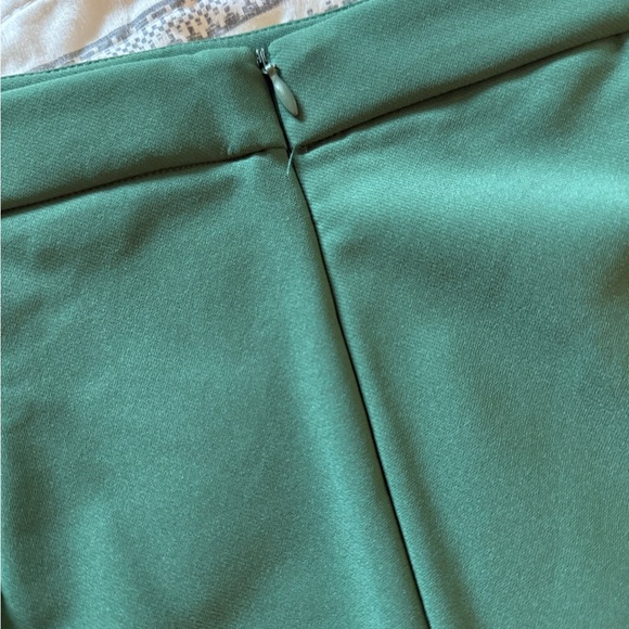 Nicole Miller Green Skirt Suit set - Large blazer and XL skirt - Picture 7 of 11